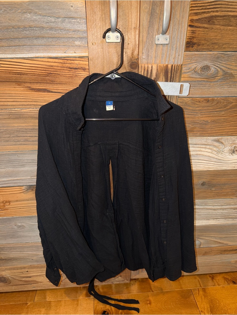 Old Navy Black Casual Button-Down Shirt
